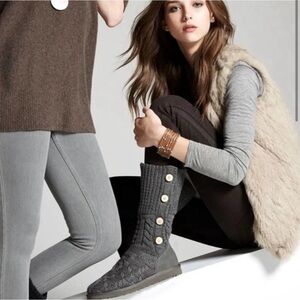 UGG Leland Cable Knit Boots black with gray Sz 6